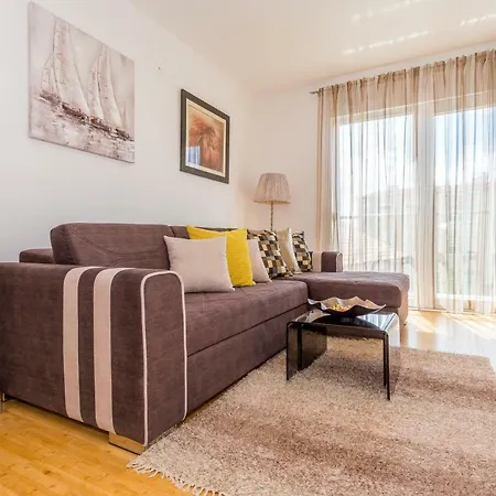 Apartamento Charming Near