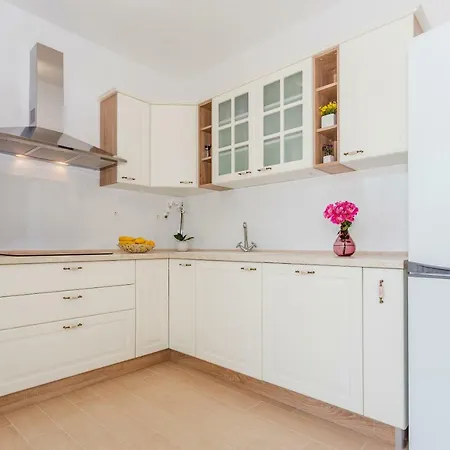 Charming Near Apartamento Trogir